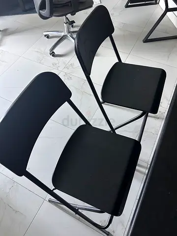 Set of 2 Black Waiting Room / Meeting Chairs on Metal Frame