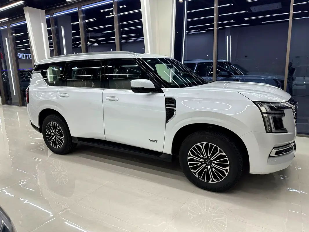 Nissan Patrol 2026 — photo 1 of 15