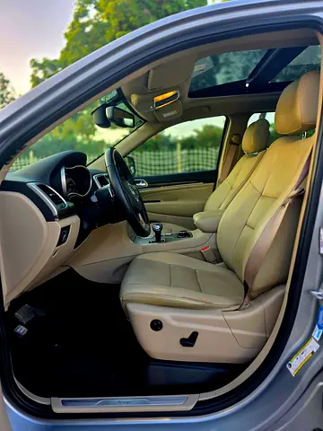 2015 JEEP GRAND CHEROKEE — миниатюра 9