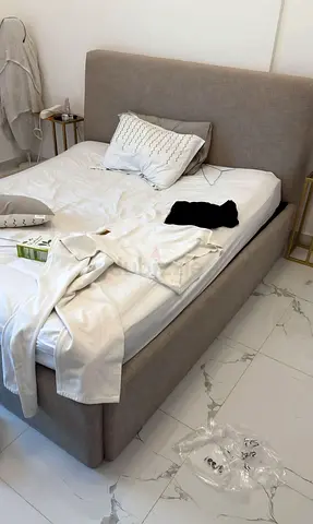 Perfect condition Bed with mattresses Brand new condition