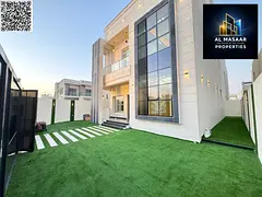 Corner villa with a centrally air-conditioned rooftop terrace. Price includes registration and owner