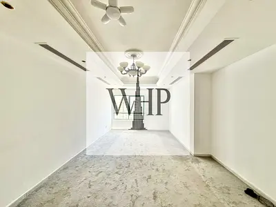 Spacious 2bhk Apartment with Wardrobes At Prime Location