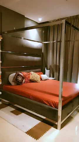 SUPERKING 200X200 Poster bed metal and fabric headboard with mattress