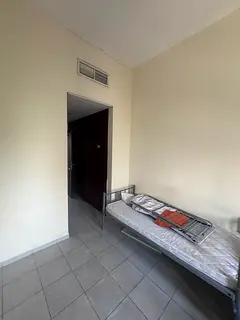 Bed space available near the gardens metro station for indains - male