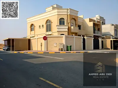 اجمل  واشيك فيلا مفروشه بالكامل مكونه من 4غرف ماسترصاله مجلس غرفه خادمه7حمام مع رووف مع باركينج داخلي موقع مميز وحيوي سهل الوصول لدبي والشارقه