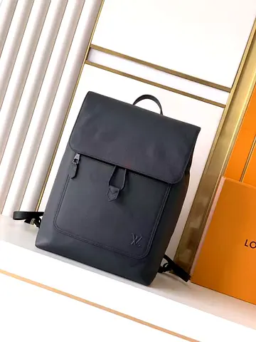 Louis vuitton backpack 🎒