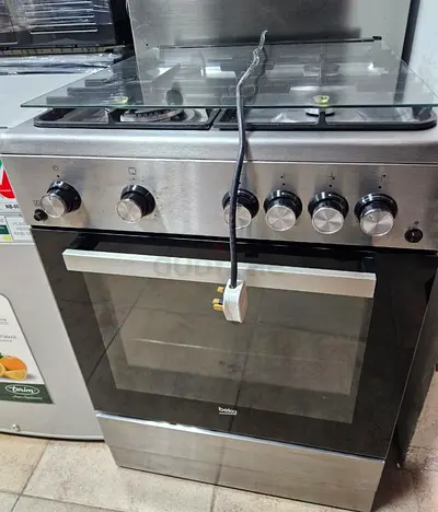 Stainless Steel Beko Freestanding Gas Cooker with Oven - Good Condition