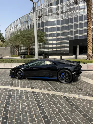 Lamborghini Huracan EVO 2020 | Burj Khalifa | Full Service | AWD | Lift | Carbon