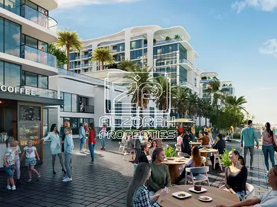 شفة فاخرة مع شرفات خاصة وإطلالات على البحر