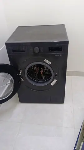 LG Front Load Washing Machine - 8kg, In Good Working Condition
