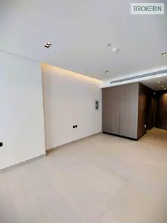 Luxury &amp; Spacious Unit | Accessible to Main Roads