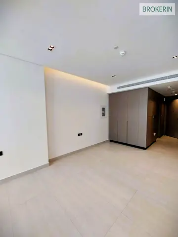 Luxury & Spacious Unit | Accessible to Main Roads