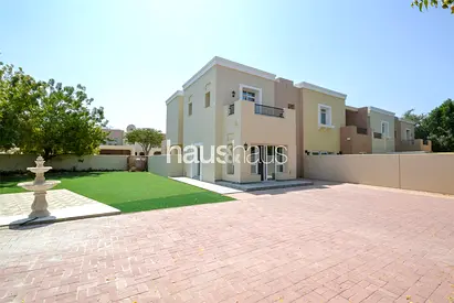 Backs Park and Pool | Upgraded | Huge corner Plot