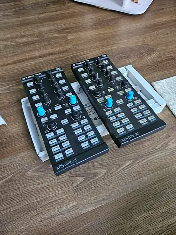 Native Instruments X1 DJ Controllers - MK1