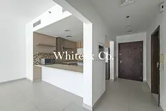 VACANT | UNFURNISHED | BALCONY