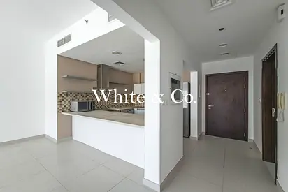 VACANT | UNFURNISHED | BALCONY