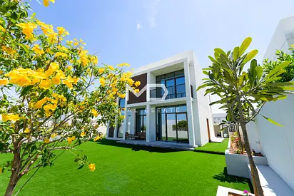Ready | Landscaped Villa | Semi Furnished