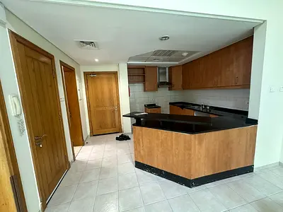 Spacious 1 Bed + Store | close to Metro