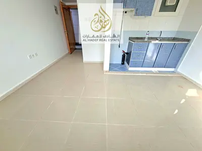 للإيجار السنوي في إمارة الشارقة منطقة التعاون استوديو سكني مميز بموقع استراتيجي رائع على مخرج دبي مباشرة مما يوفر سهولة تنقل سريعة ومريحة للموظفين، يق