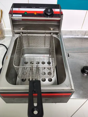 Commercial Stainless Steel Deep Fryer with Basket - Used