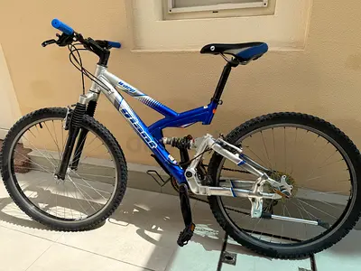 Full Suspension Giant Mountain Bike - 26 Wheel, Blue/Silver