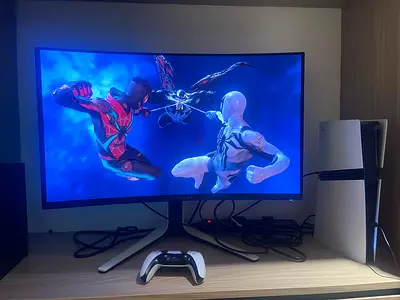 🔥 Alienware 32” 4K OLED 240Hz – Like New – URGENT SALE 🔥