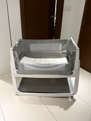 SnuzPod 4 Bedside Crib – Like New