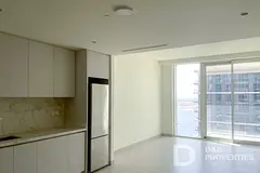 Spacious 1 Bedroom | Sea View | Vacant Now