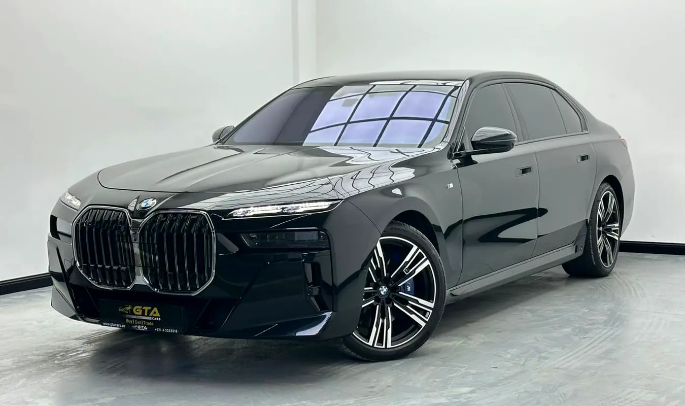 BMW 7-Series 2024 — photo 1 of 17