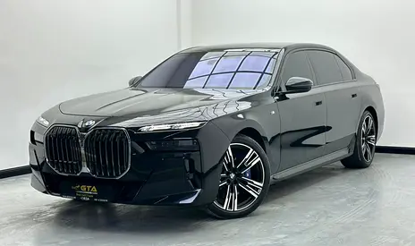 2024 BMW 760i xDrive M-Sport, 2028 BMW Warranty and Service Pack, BMW Service History, GCC