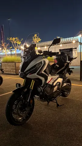 Honda x adv750