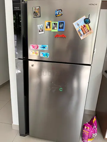 Hitachi fridge large size