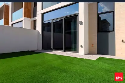 Quiet Location | Curtains & Kitchen Appliances