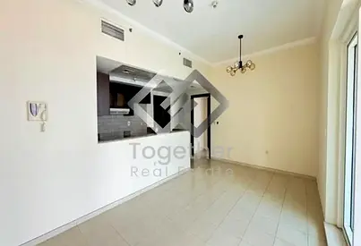 Community View | Spacious Unit| Bright