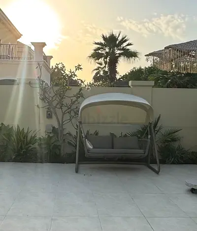 Outdoor 2-Seater Canopy Swing Daybed - Grey, Good Condition Sanipex