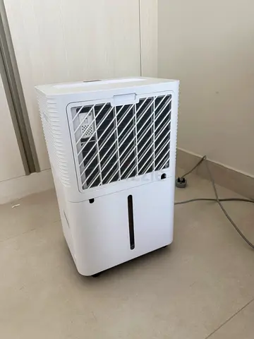 Compact white dehumidifier - excellent working condition