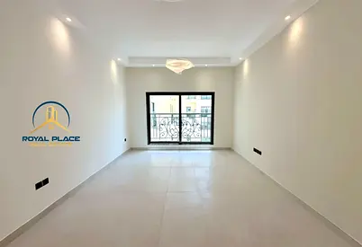 BEAUTIFUL | SPACIOUS | ROOM | PRIME LOCATION
