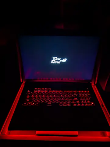 ASUS ROG Strix 18 RTX 5090