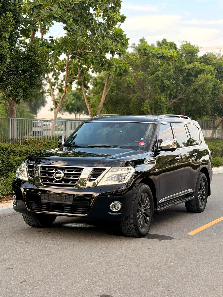 Nissan Patrol 2019 — photo 1 of 20