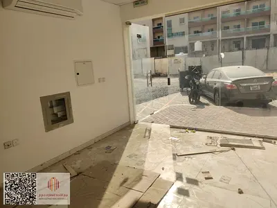 محل تجاري للإيجار السنوي في موقع مميز – عجمان الجرف الصناعية 3 يتوفر محل تجاري للإيجار في منطقة الجرف الصناعية 3 بعجمان، خلف السوق الصيني، في موقع است