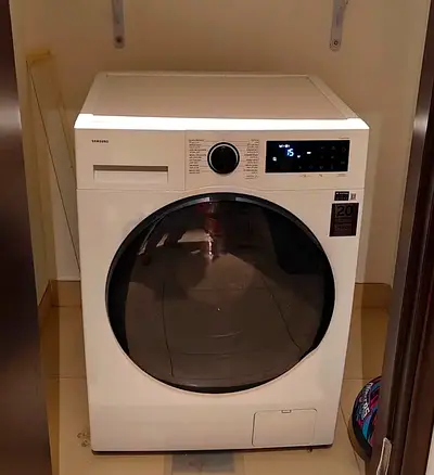 Samsung Front Load Washer-Dryer (White) - Excellent Condition With Wifi Connection 60/60 Cm