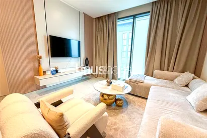 Exclusive | Upgraded | High Floor