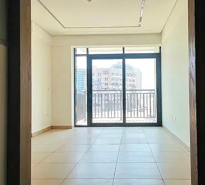 VACANT + WELL MAINTAINED UNIT + BALCONY