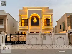 Villa(classic design) for sale | ajman| al Yasmeen area | 6 master rooms, majlis, 3 halls, roof| fre