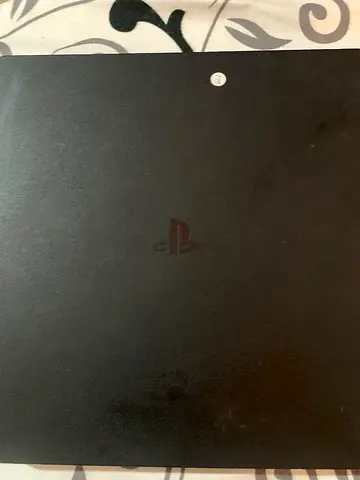 Sony PlayStation 4 Slim console 853 gb - used and negotiable