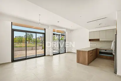 Vacant | Facing Pool and Park | Area Expert