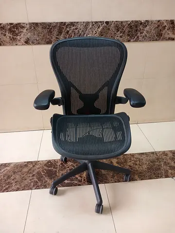 For Sale Aeron Herman miller Office Chair excellent condition