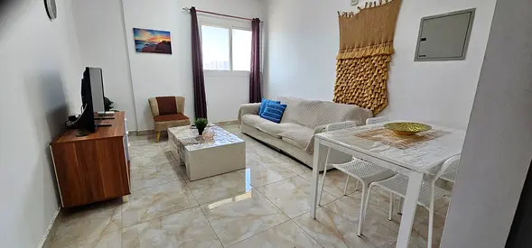 One-bedroom apartment, fully furnished with two bathrooms