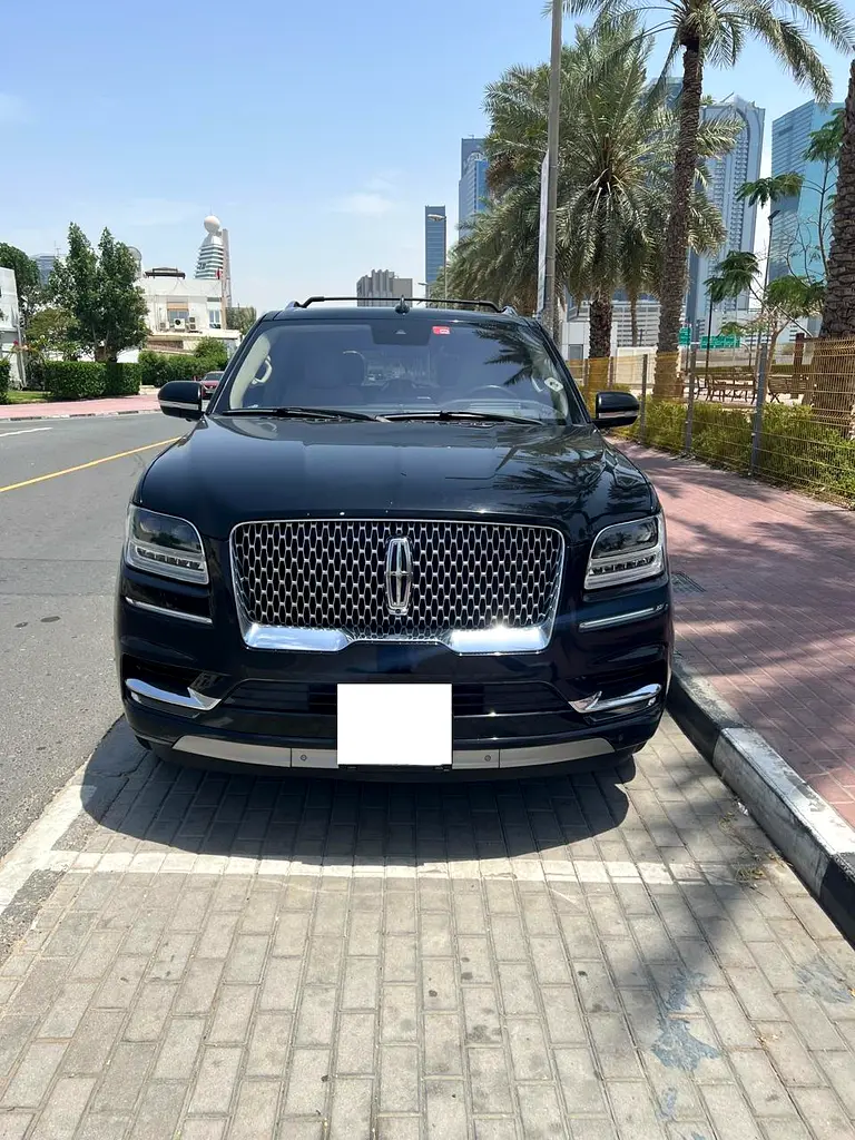 Lincoln Navigator 2020 — photo 1 of 10