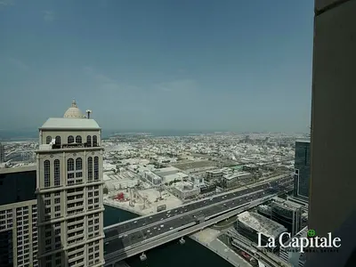 LUXURIOUS 3-BEDROOM RESIDENCE IN THE HEART OF DUBAI
